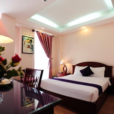 Violet Hotel Нячанг Екстер'єр фото